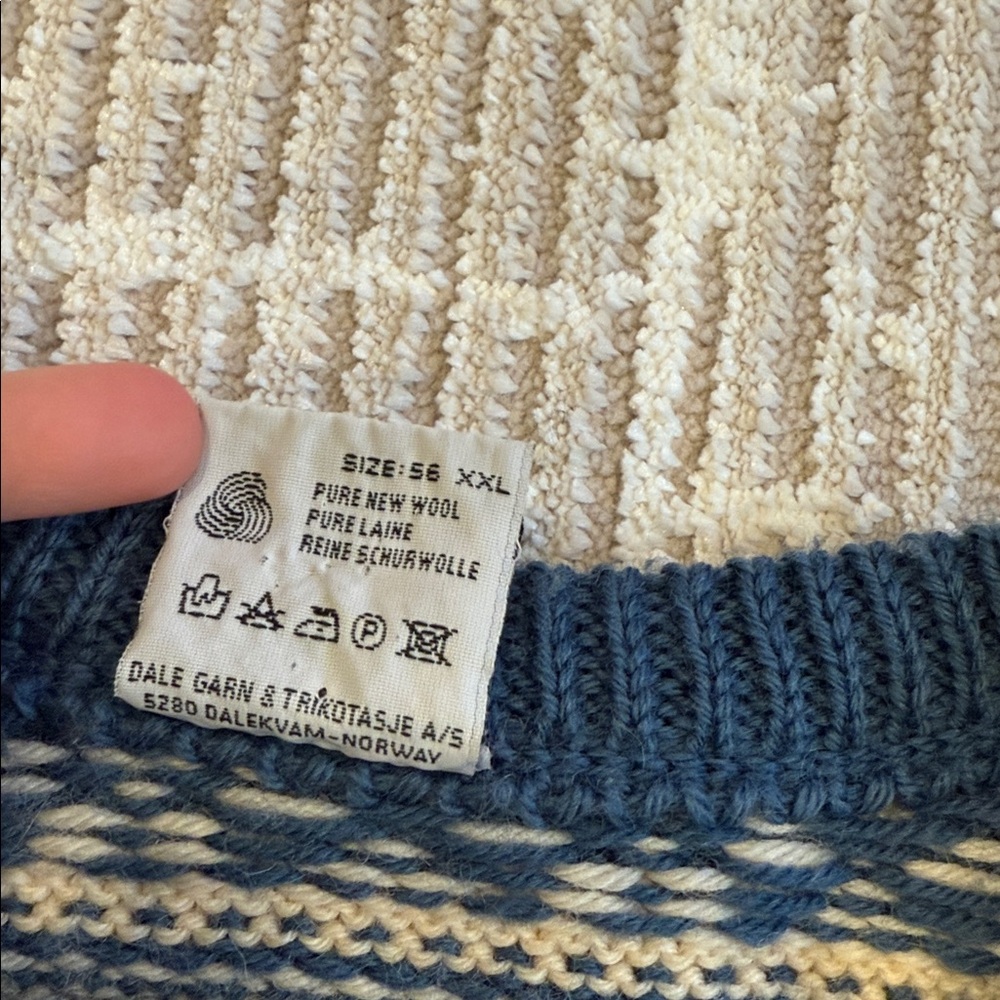 Vintage Dale of Norway Wool Knit Clasp Cardigan Nordic Fair Isle Blue Sweater - Picture 4 of 7
